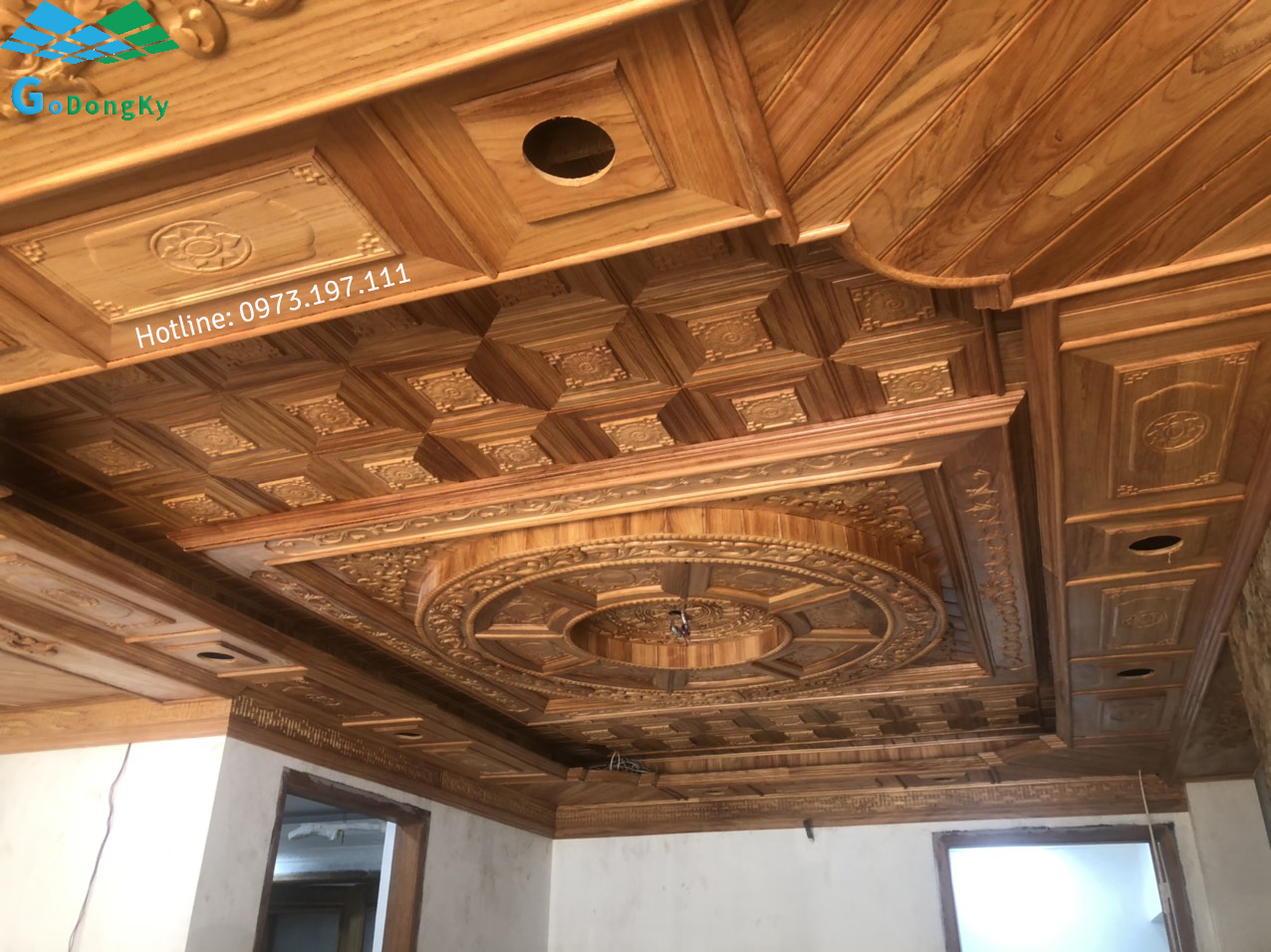 Ốp tường gỗ và trần gỗ tự nhiên tại Hưng Yên