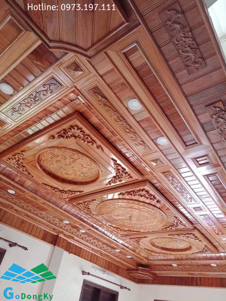 Ốp trần nhà bằng gỗ tự nhiên