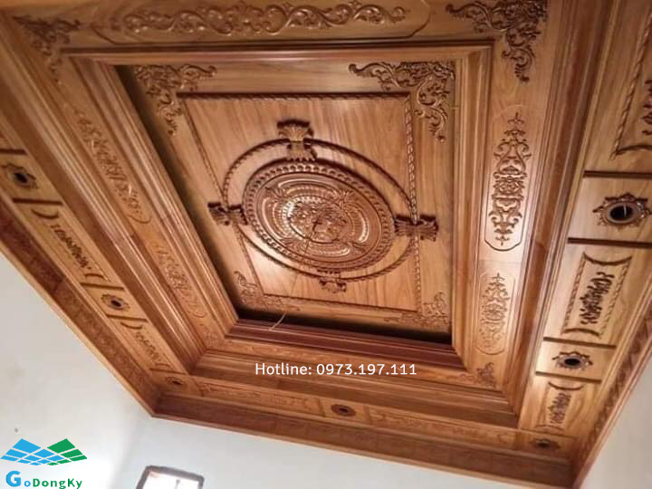 Mẫu trần gỗ cổ điển sang trọng