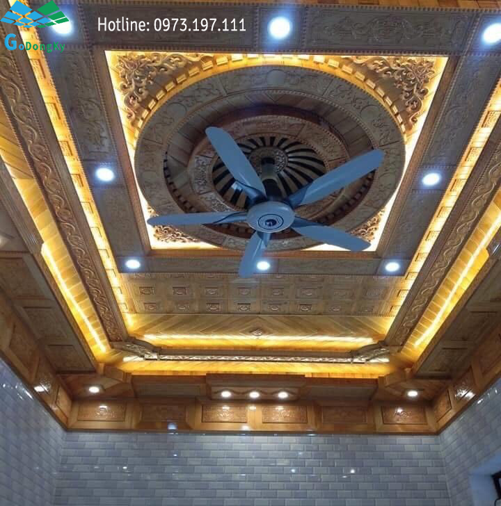 Mẫu trần gỗ pơ mu và trống đồng ba vành