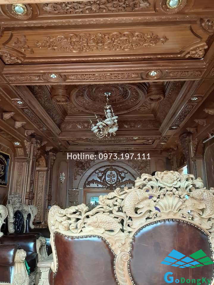 Trần gỗ cổ điển có vẻ đẹp sang trọng