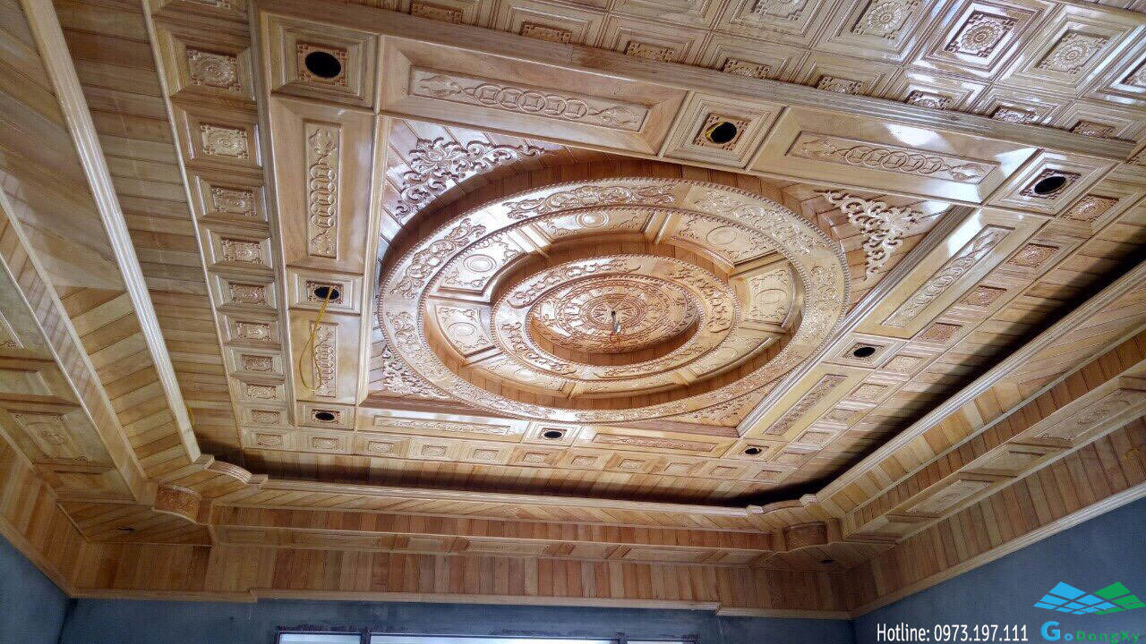 Trần gỗ pơ mu đẹp tại Hà Nam