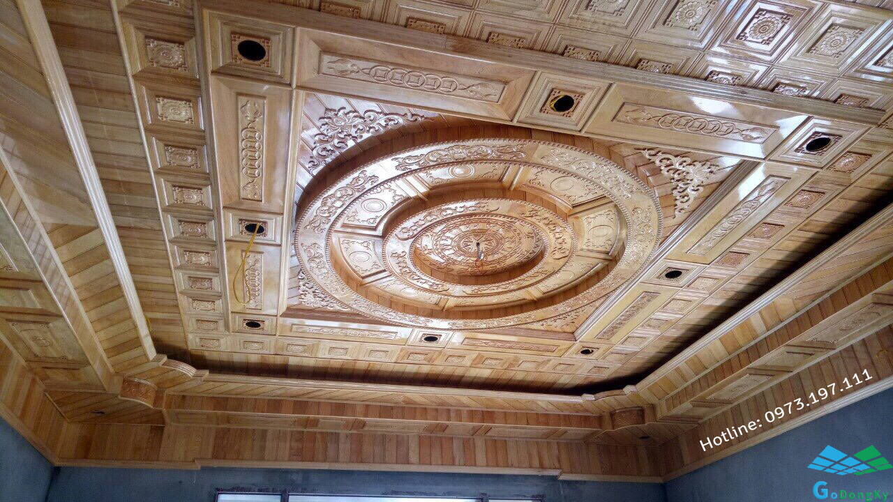 Trần gỗ pơ mu đẹp tại Kon Tum