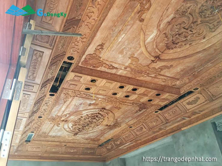 Trần gỗ tự nhiên cho nhà ống đẹp