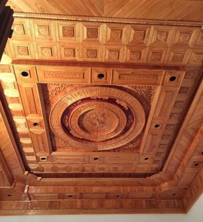 Trần gỗ tự nhiên nhà chung cư đẹp